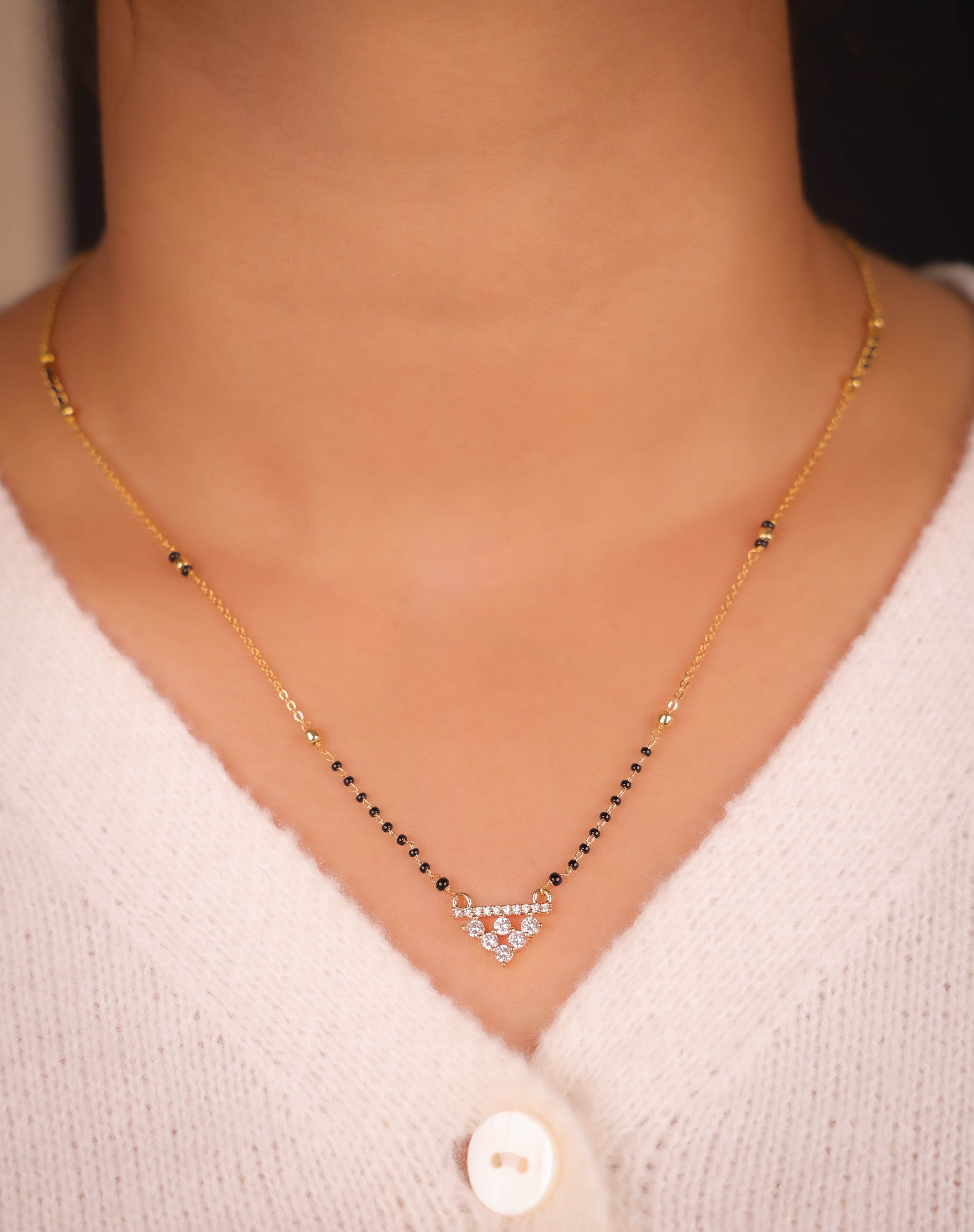 Aakruti Gold Mangalsutra