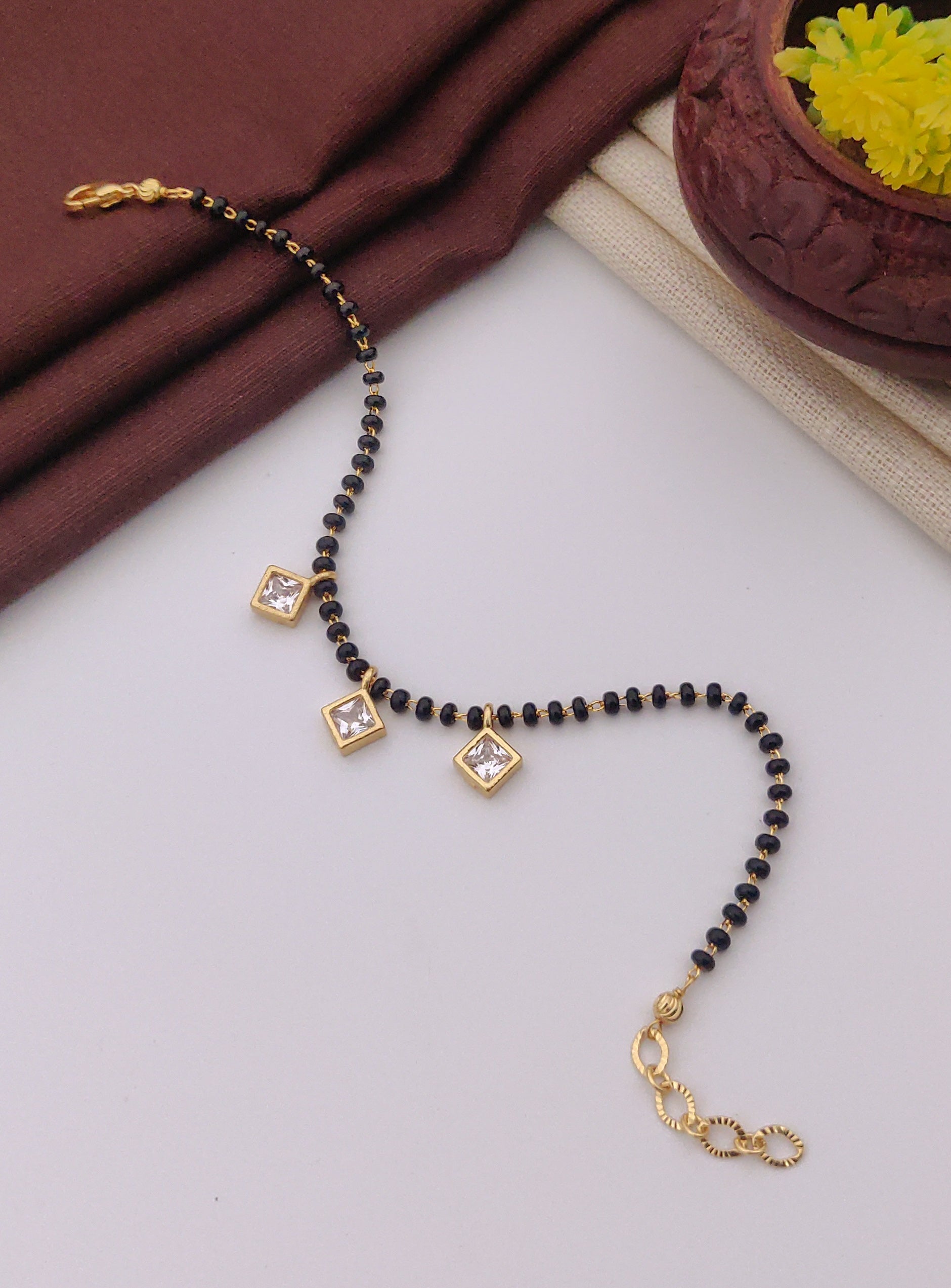 Alia Hand Mangalsutra
