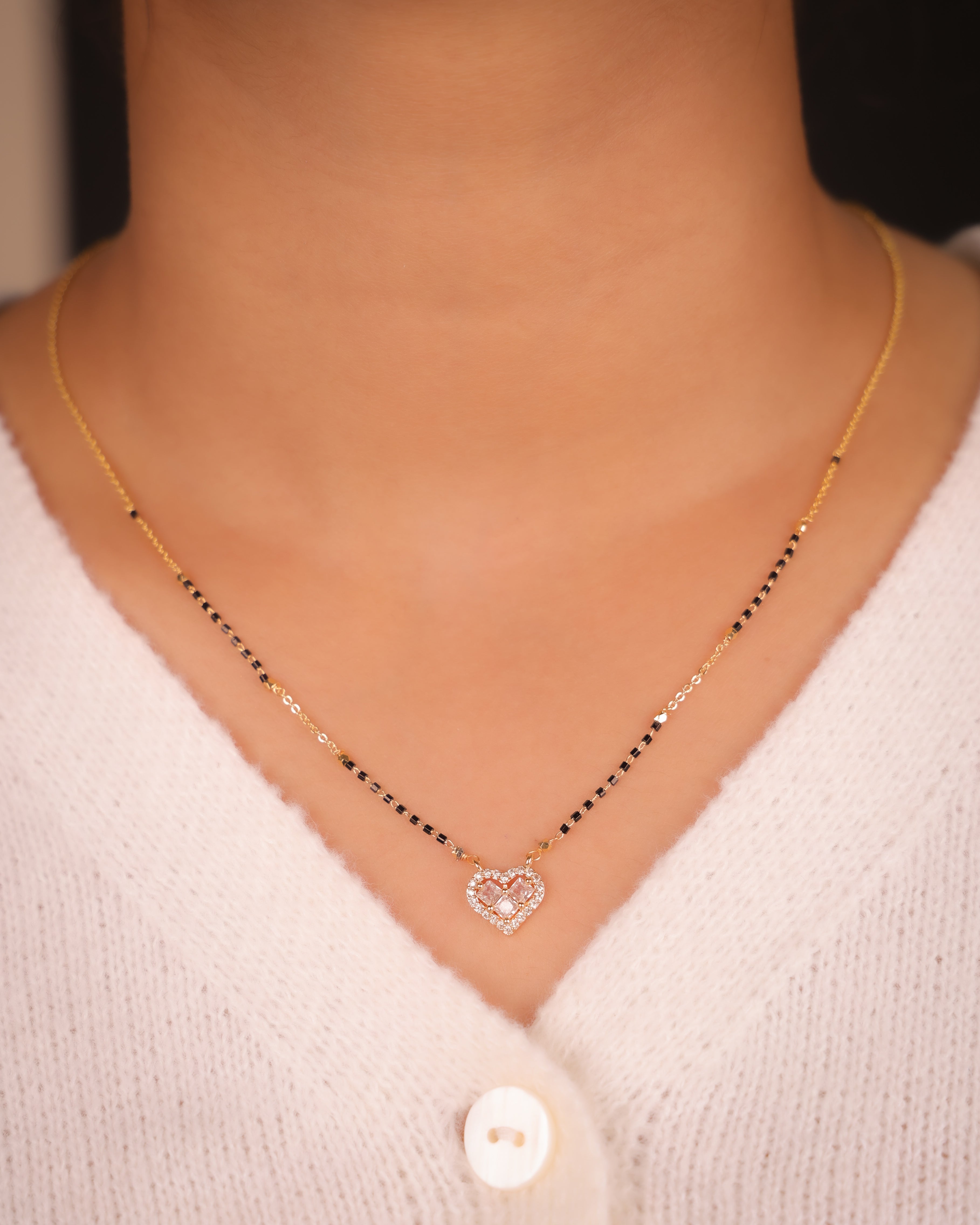 Avina Gold Mangalsutra