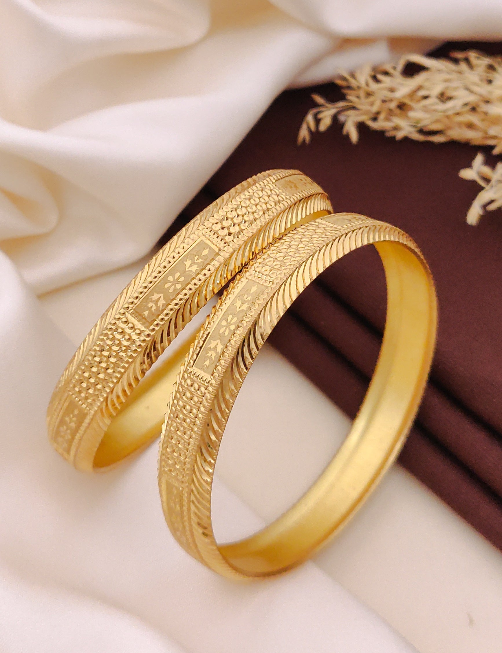 Hansika Bangle  ( sef of 2 )