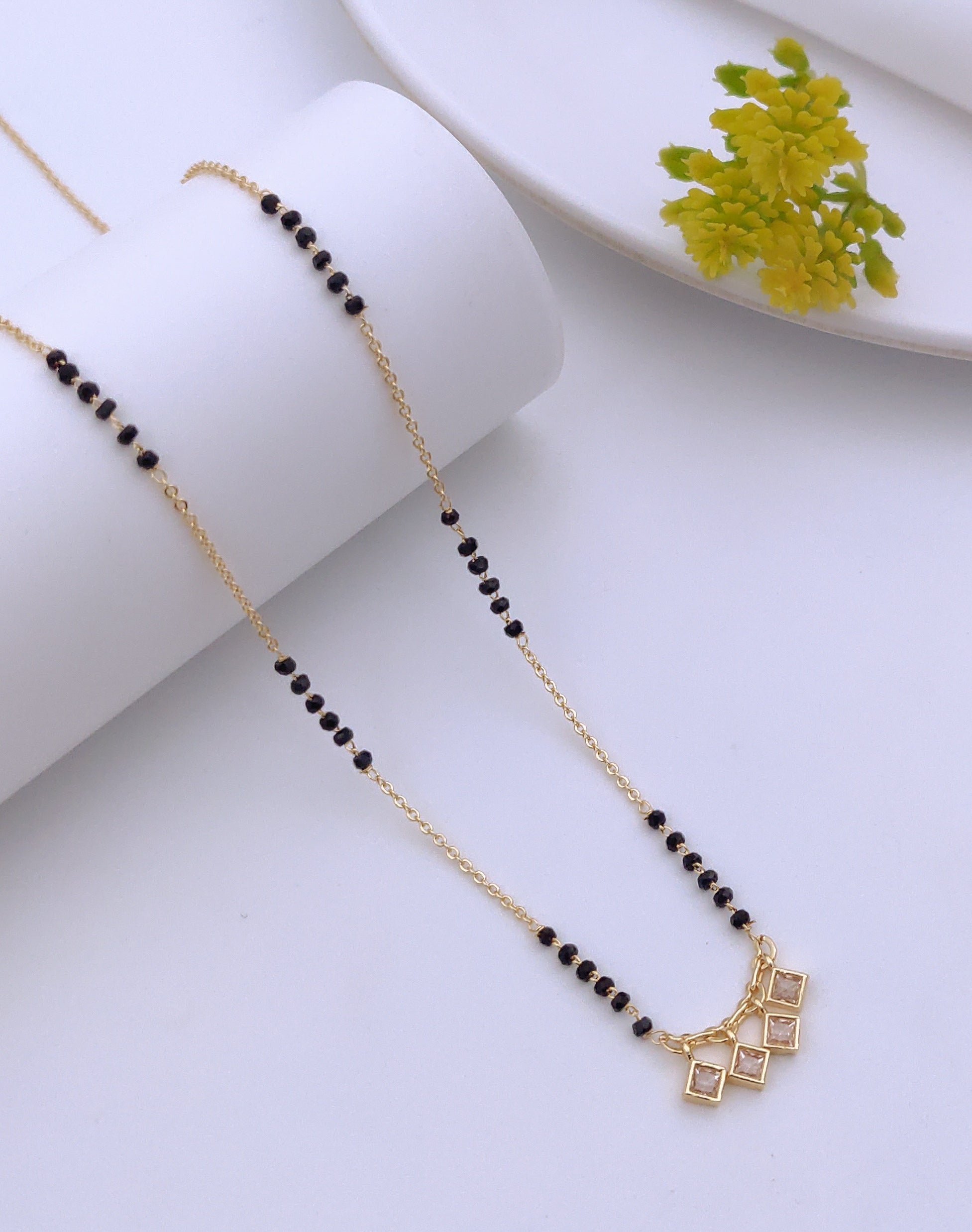 Zarina mangalsutra