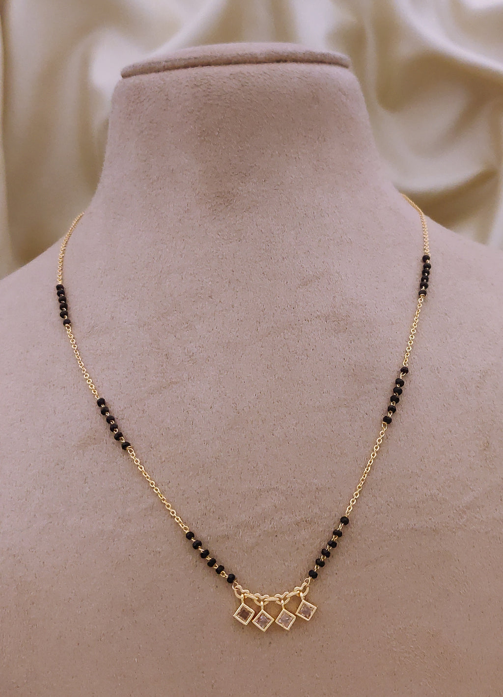 Zarina mangalsutra