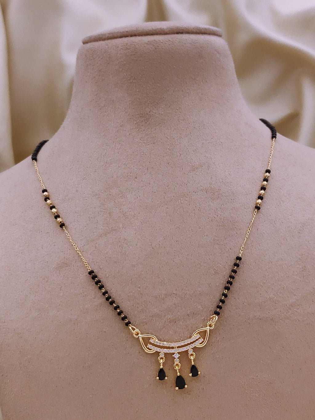 Vedika Mangalsutra Black