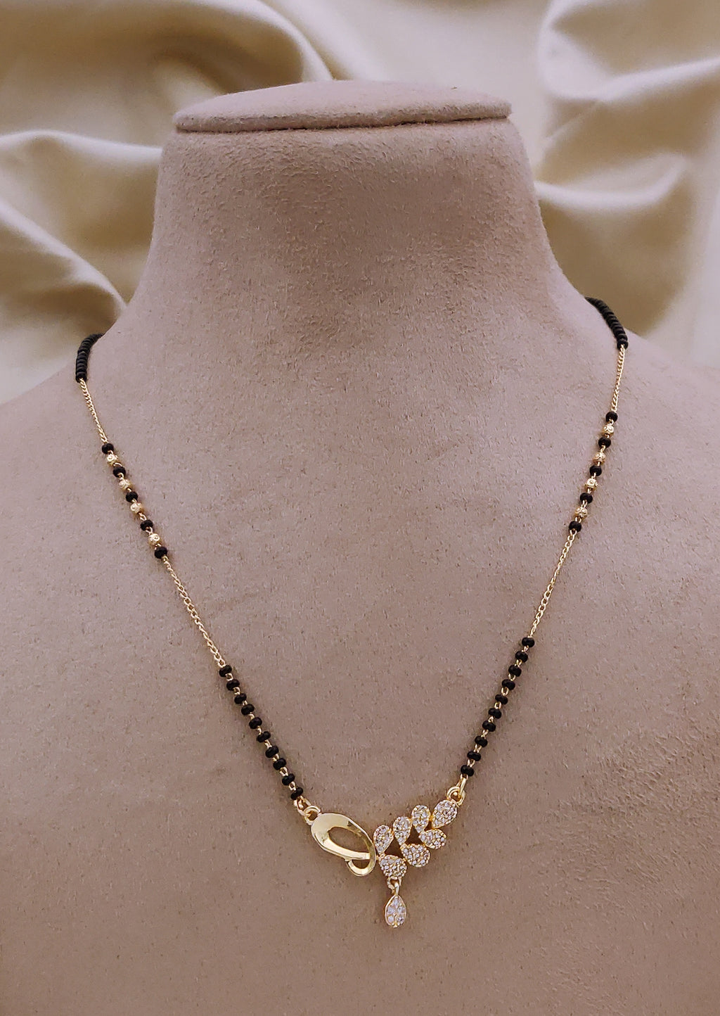 Suhasini Mangalsutra