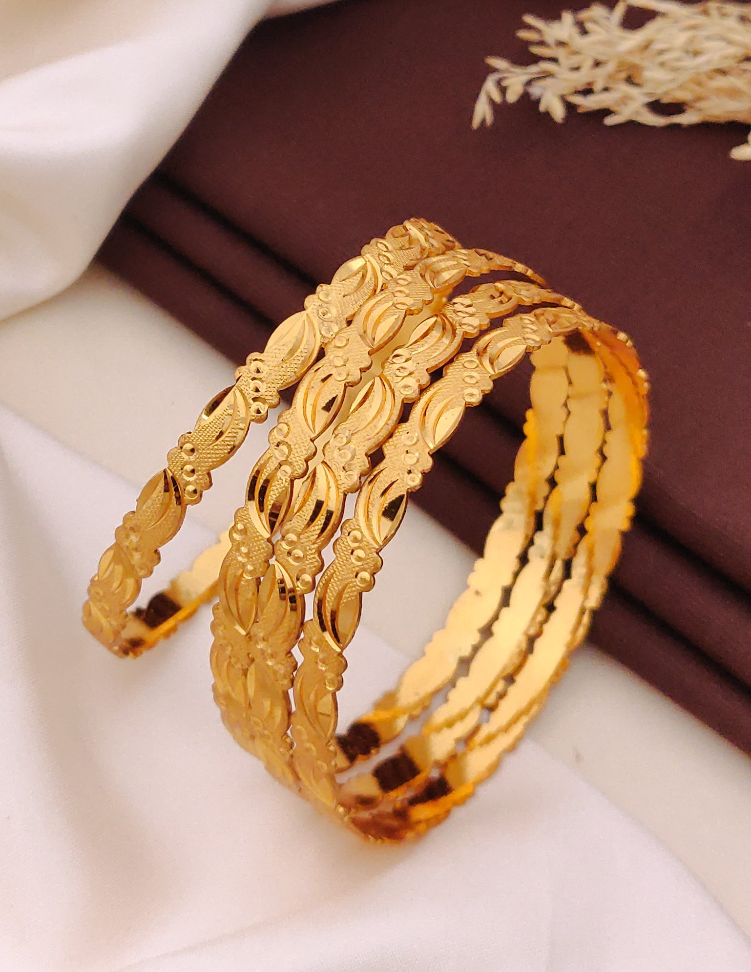 Manju Bangle (set of 4 )