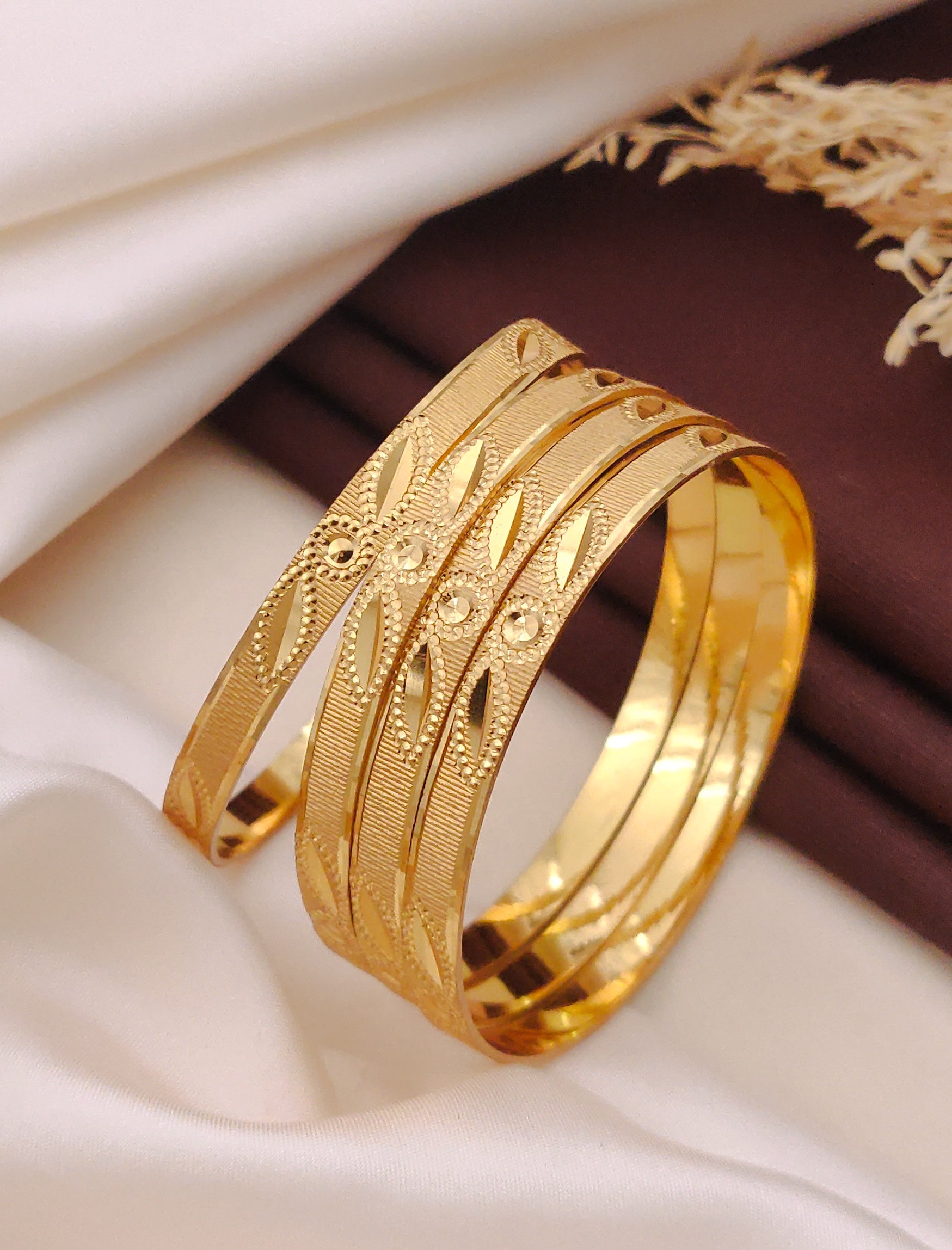Megha Bangle (set of 4)