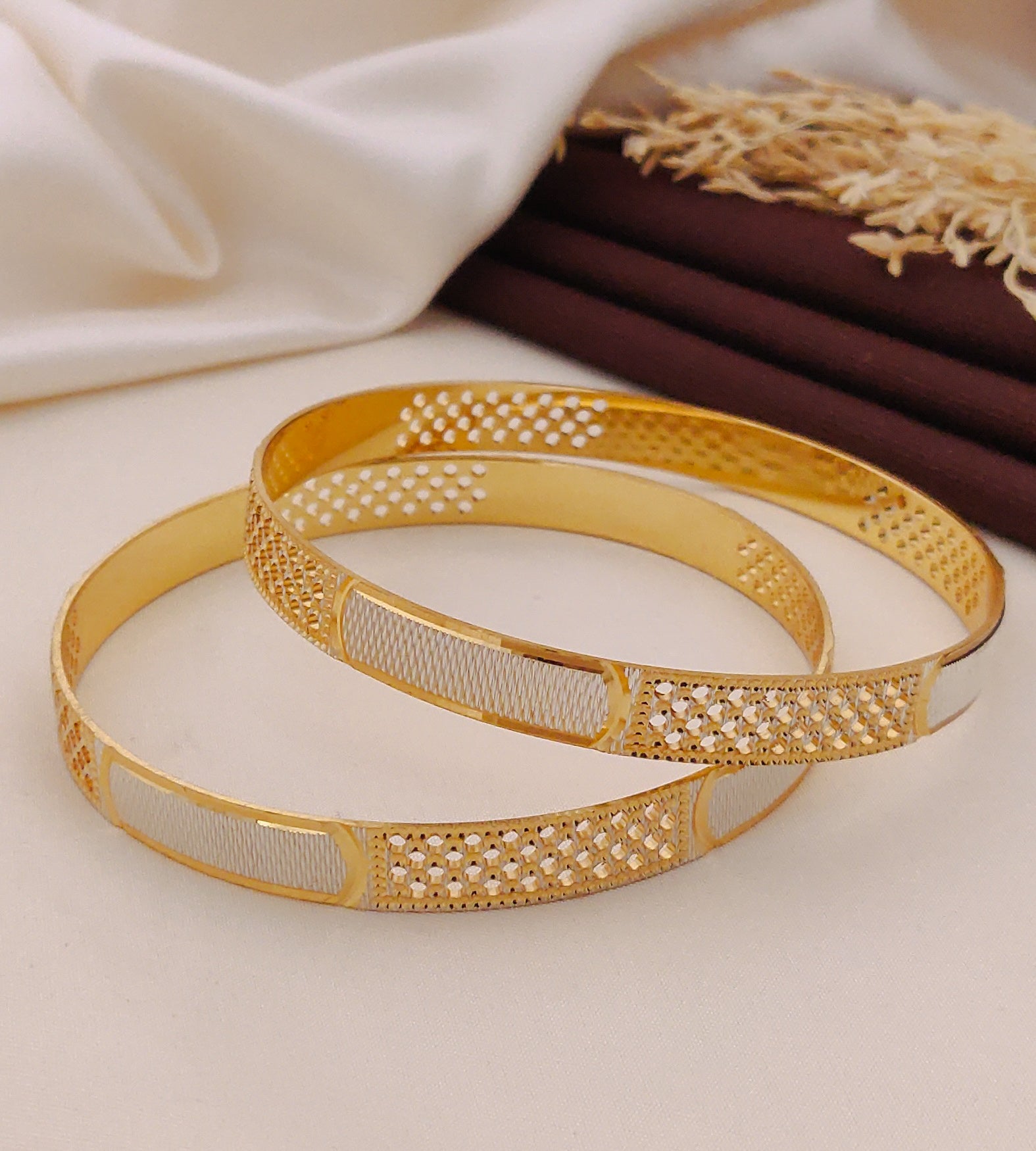 Neeta Bangle ( set of 2 )