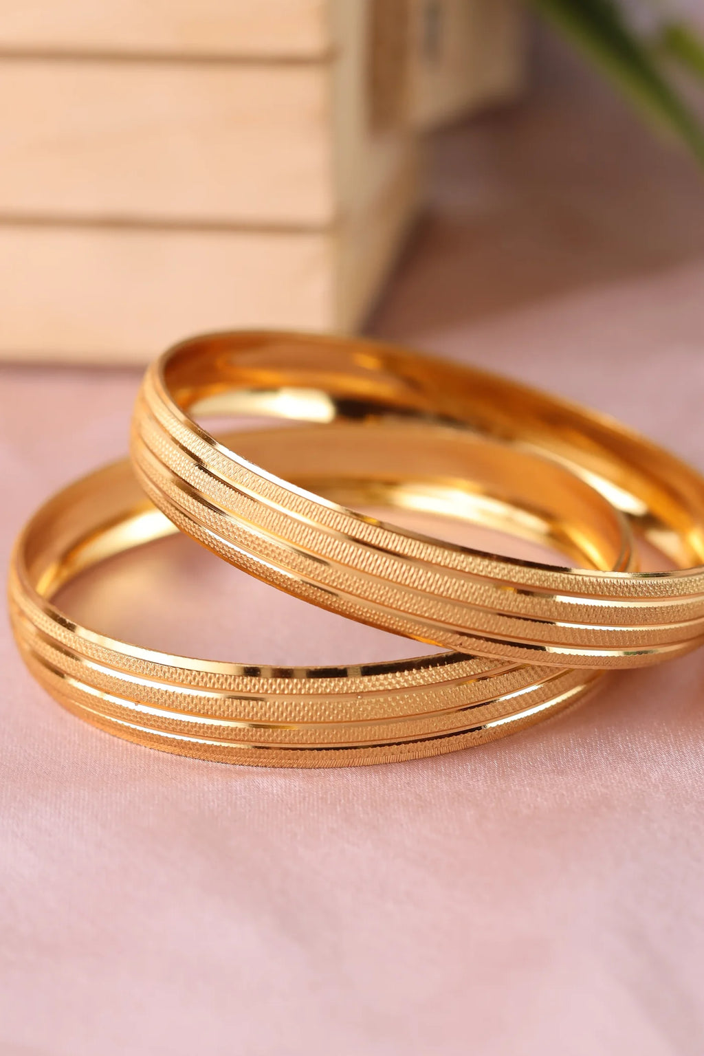 Riyu Bangles  ( Set of 2 )