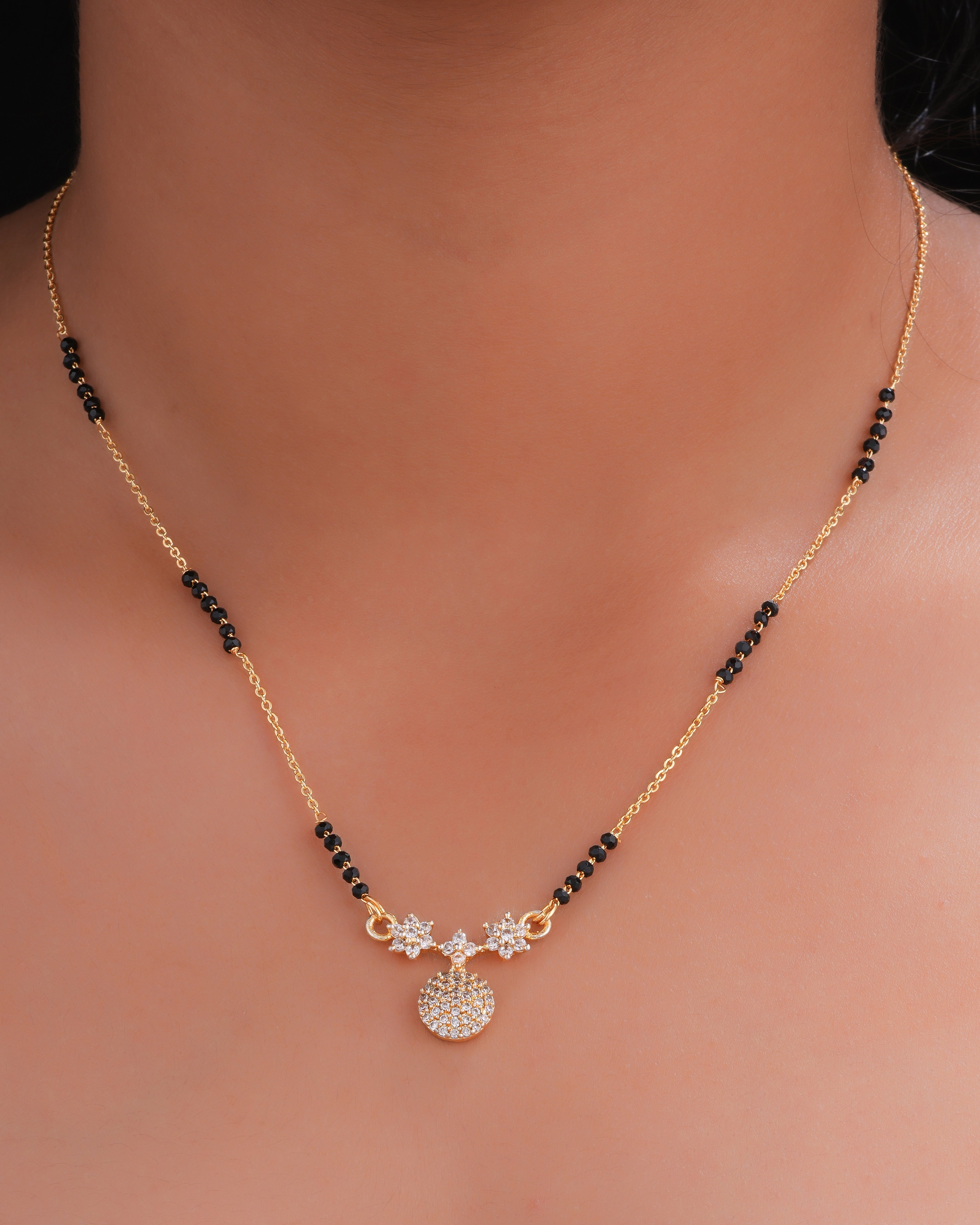 Aarti Gold  mangalsutra