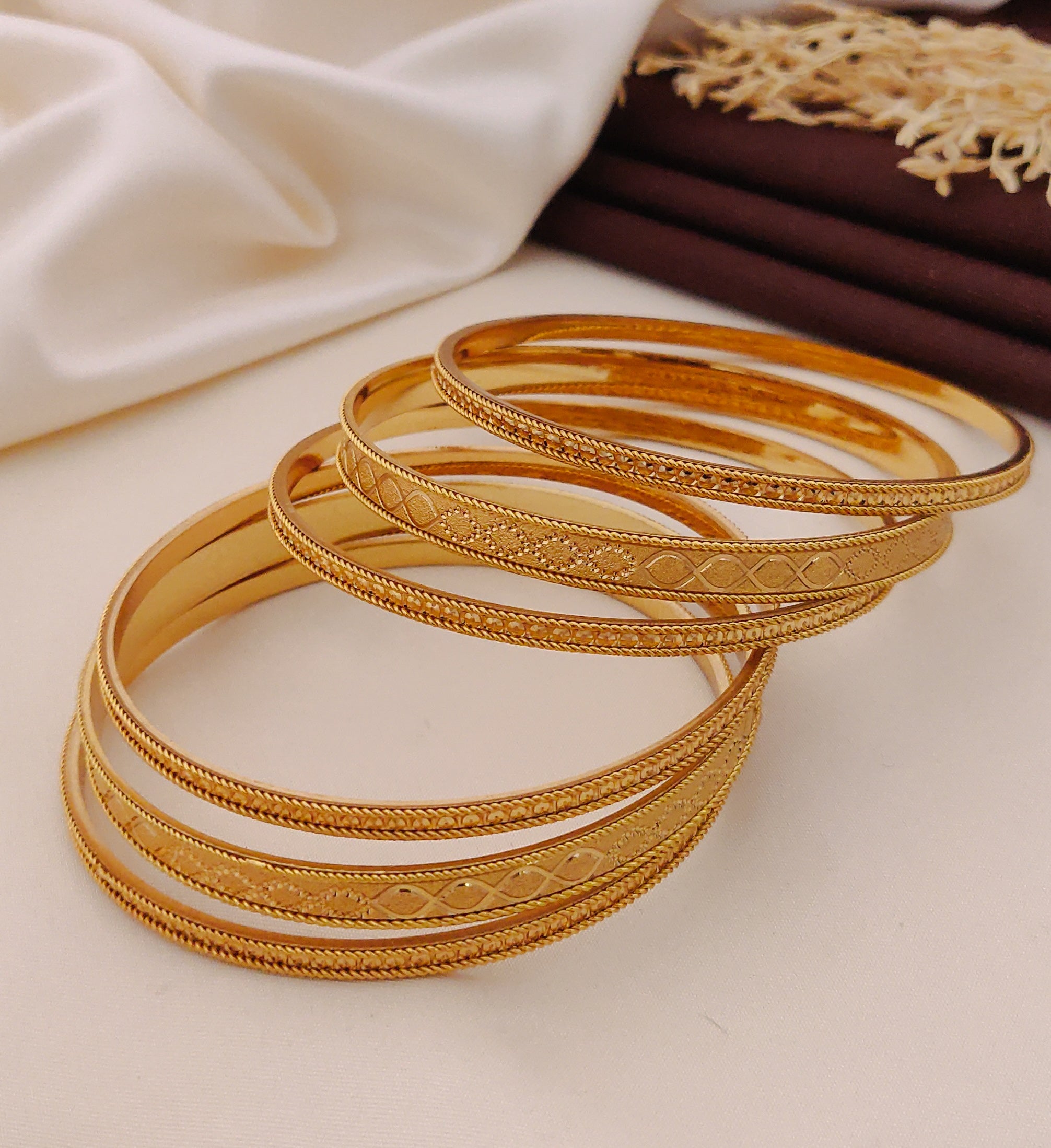 Suhana Bangle ( set of 6 )