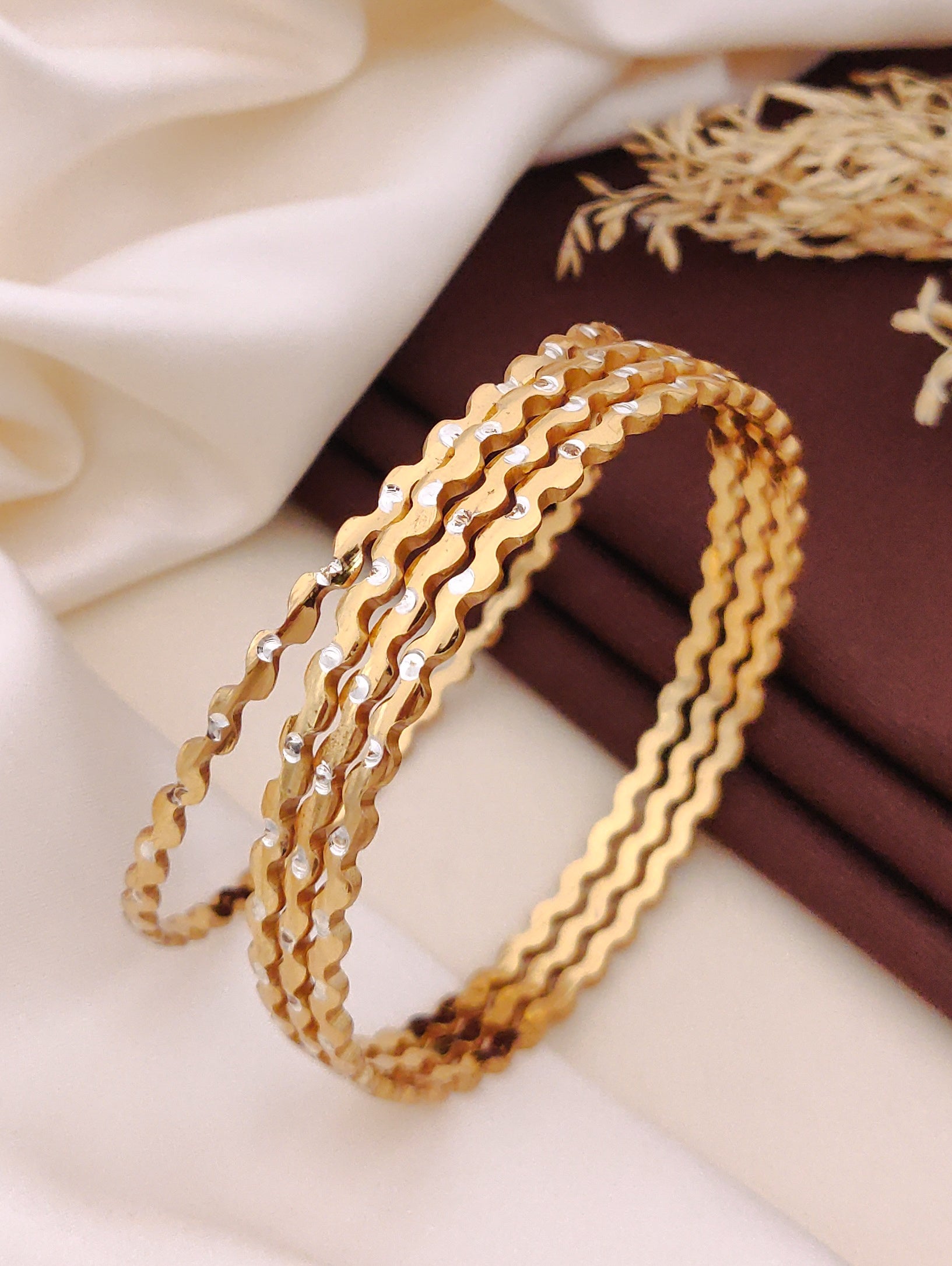 Takshu Bangle ( set of 4 )