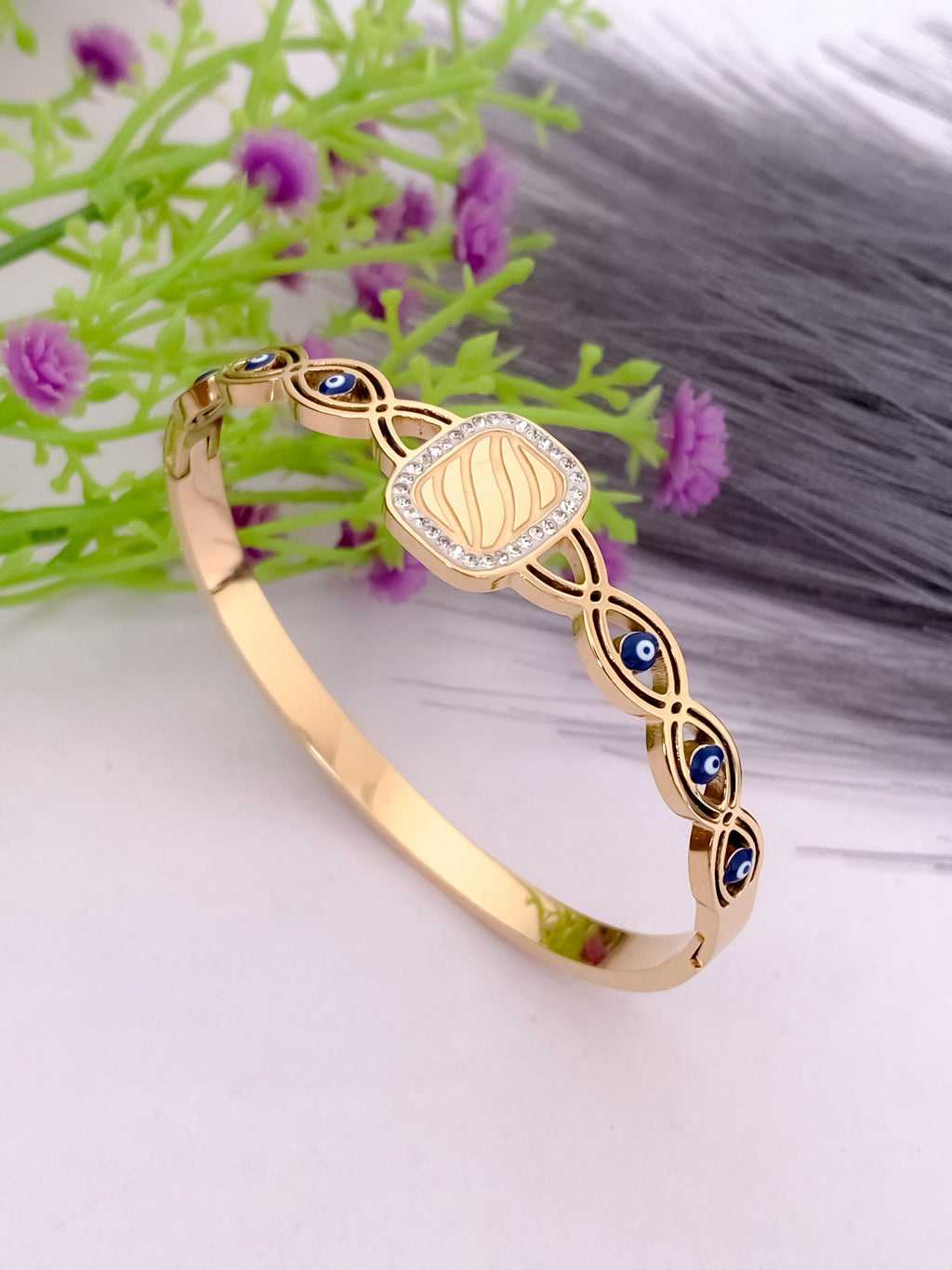 Rosy Bracelet