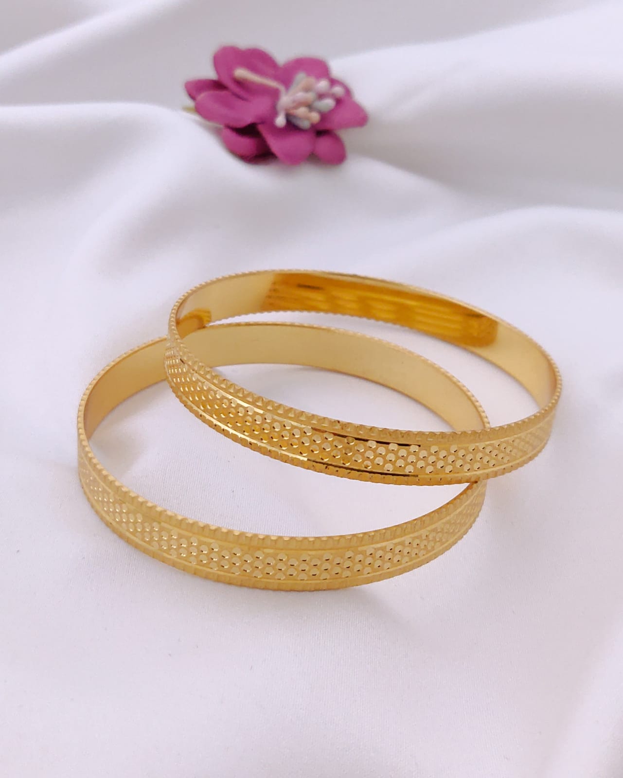 Sara Bangles (set of 2 )