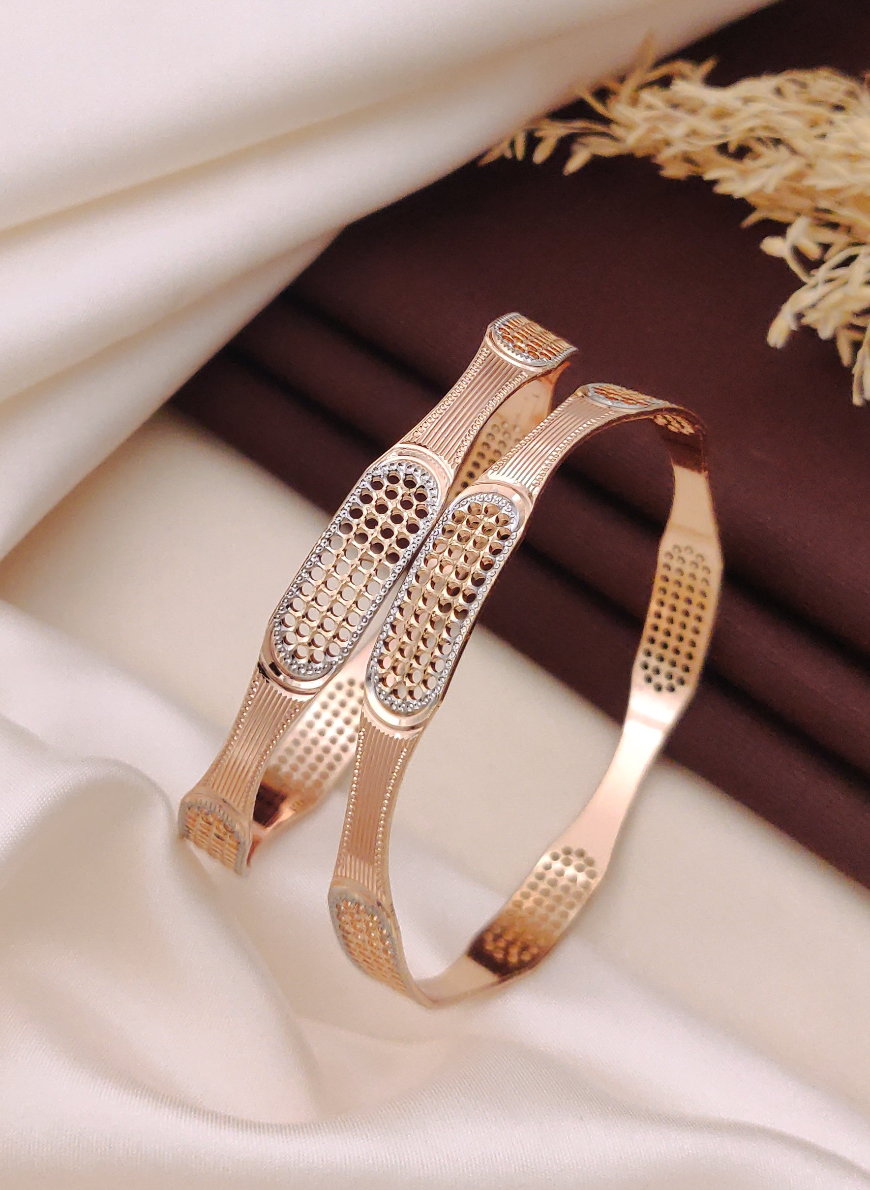 Seema Bangle (set of 2)