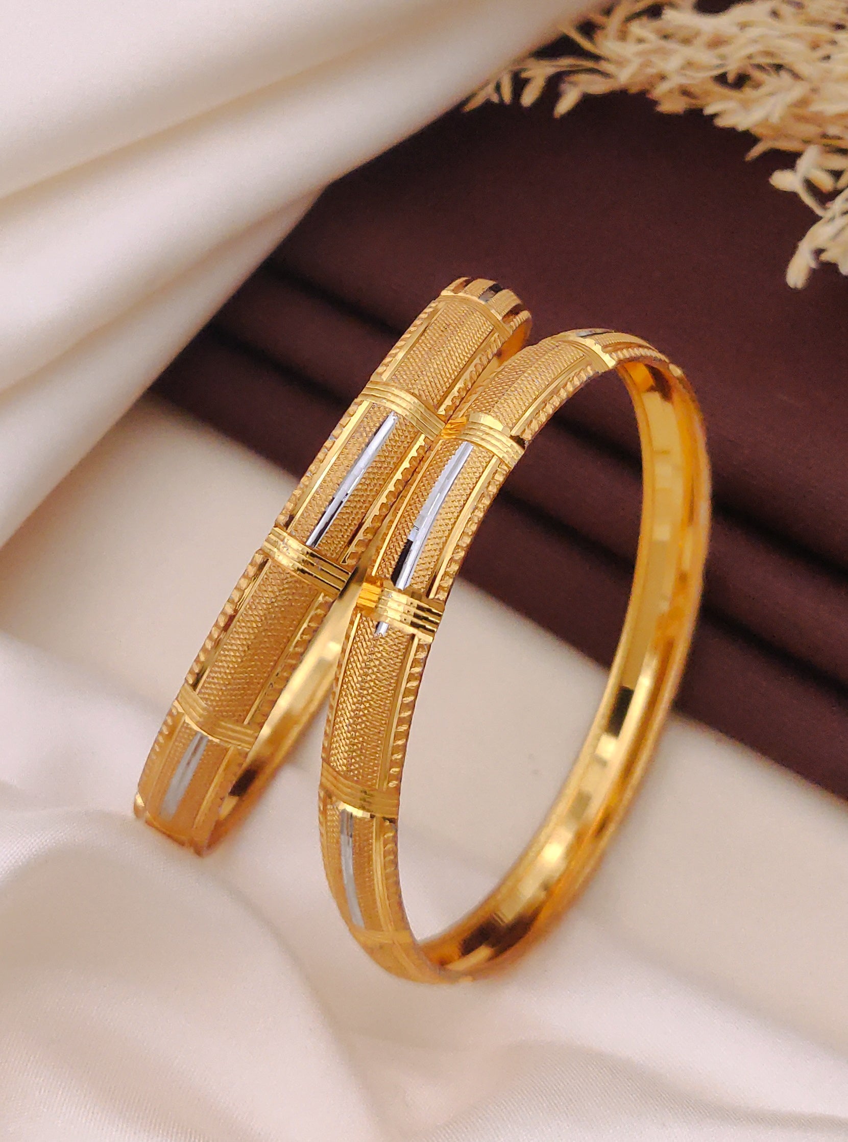 Swati Bangle (set of 2)
